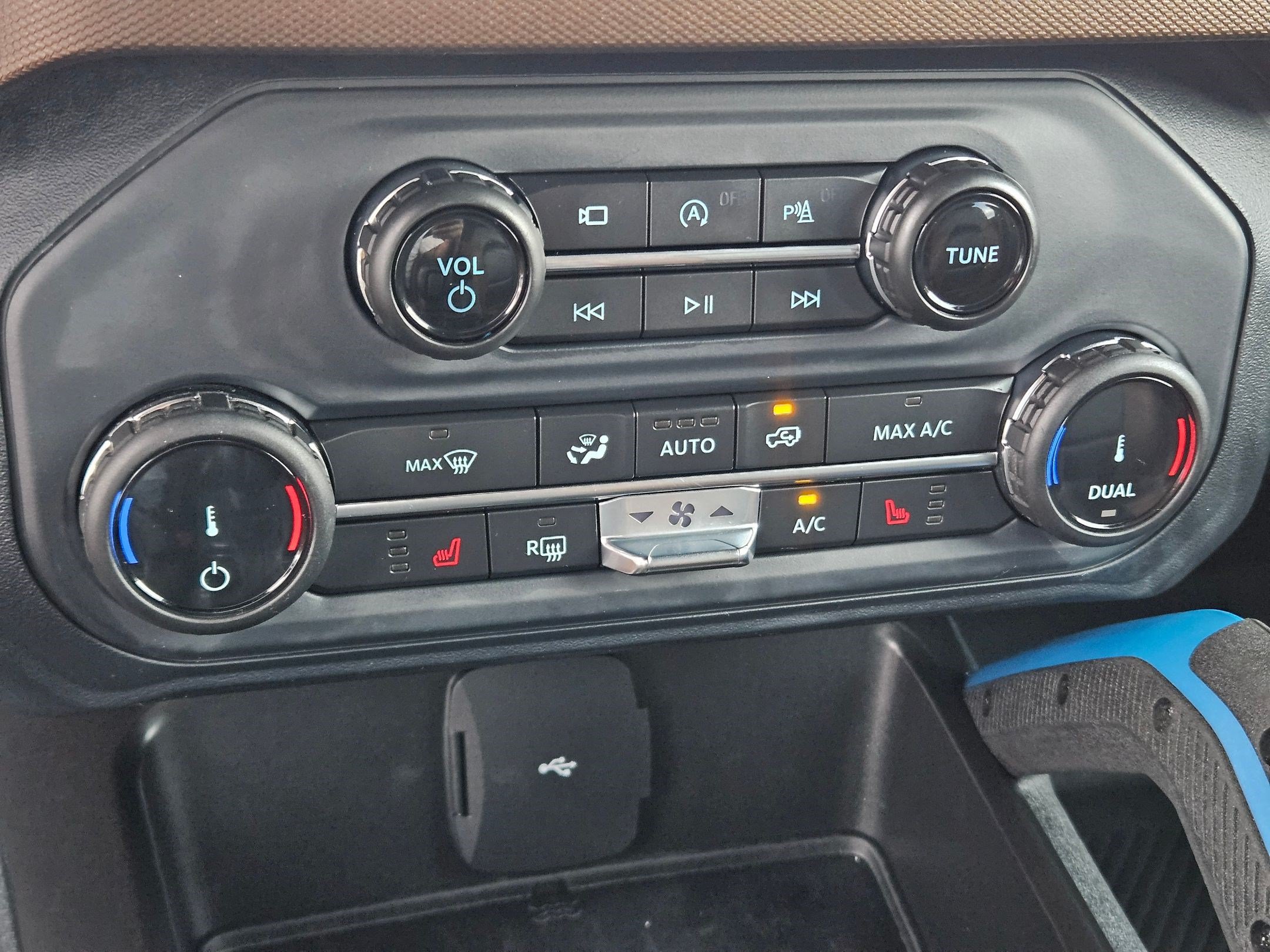 Certified 2022 Ford Bronco Outer Banks AWD/4WD image 27