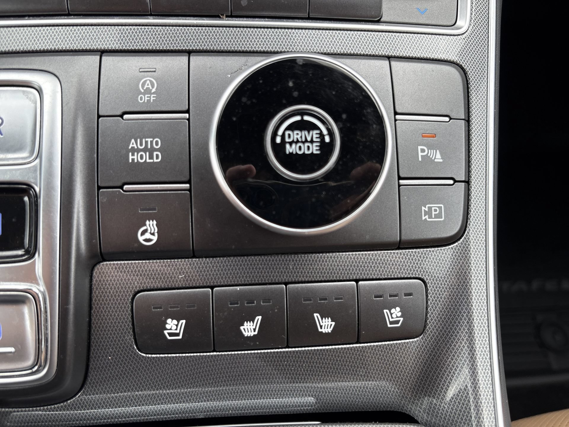 Used 2023 Hyundai Santa Fe Calligraphy w/ Cargo Package FWD image 9