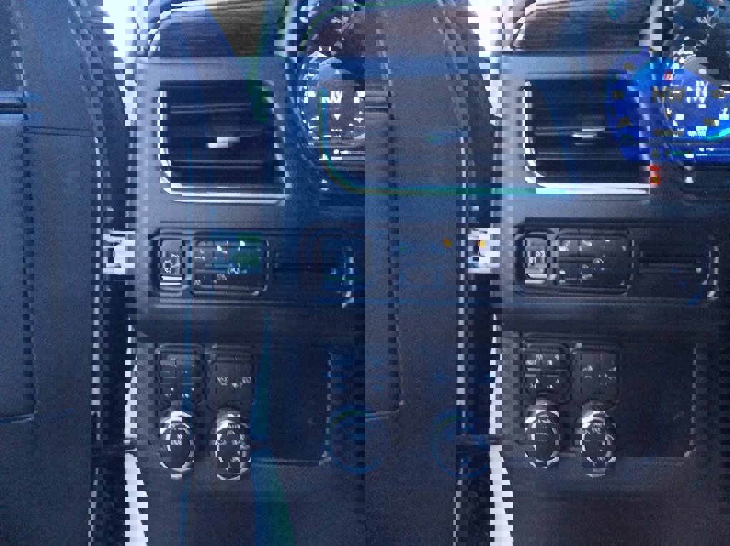 Used 2023 Chevrolet Suburban Premier image 45