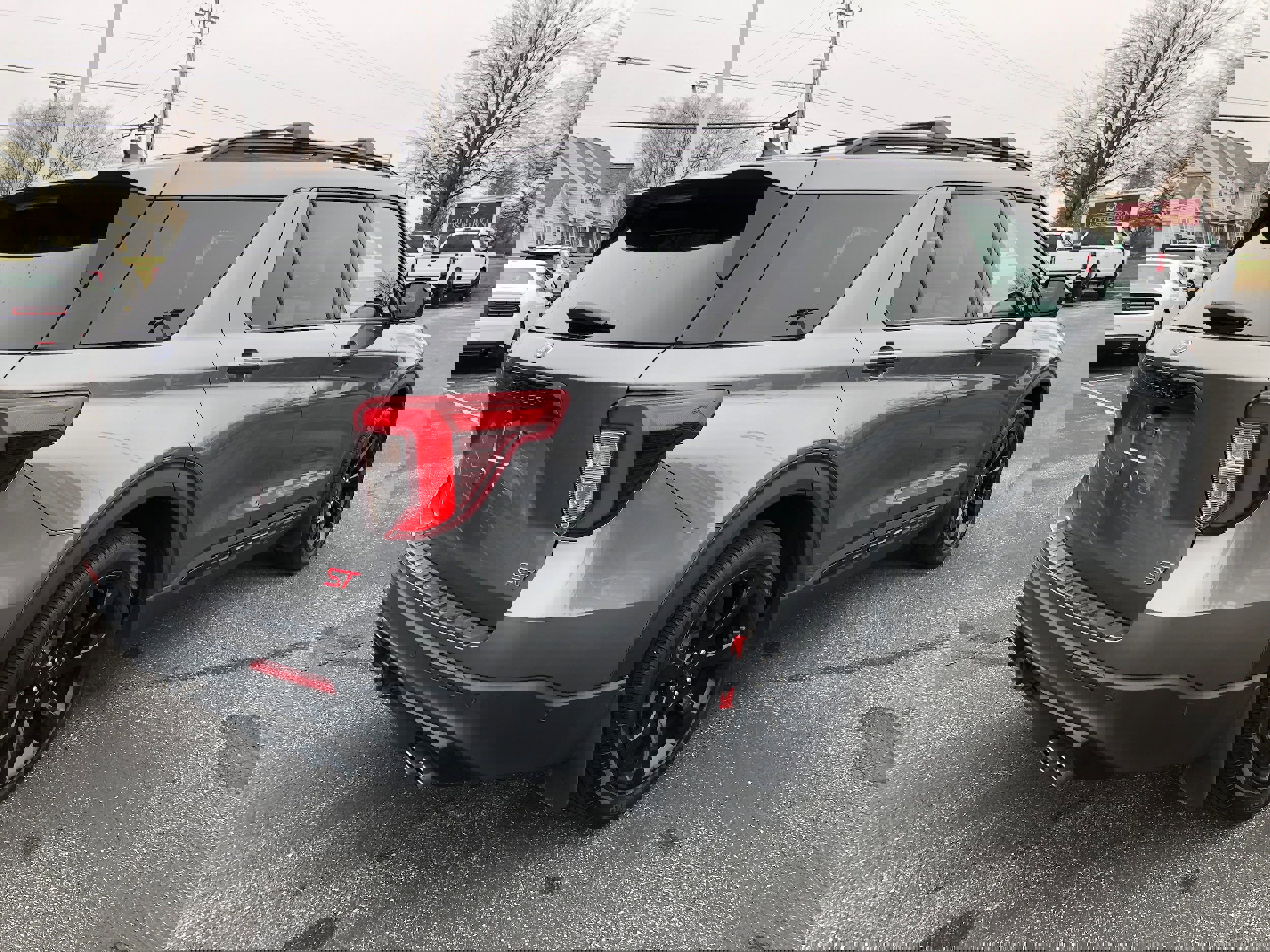 Certified 2022 Ford Explorer ST w/ Equipment Group 401A image 4