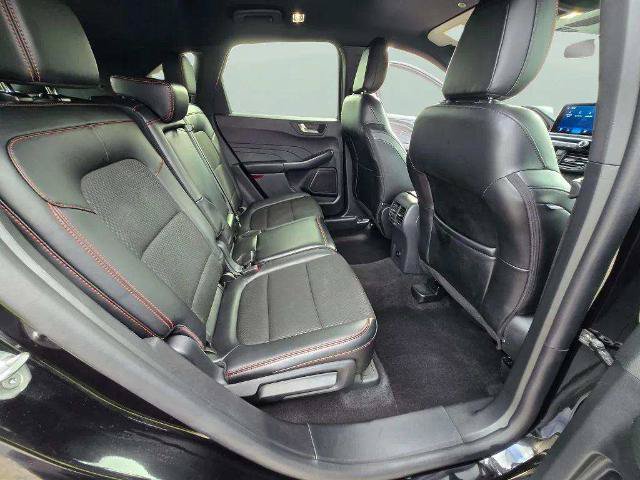 Certified 2025 Ford Escape ST-Line Select AWD/4WD image 27