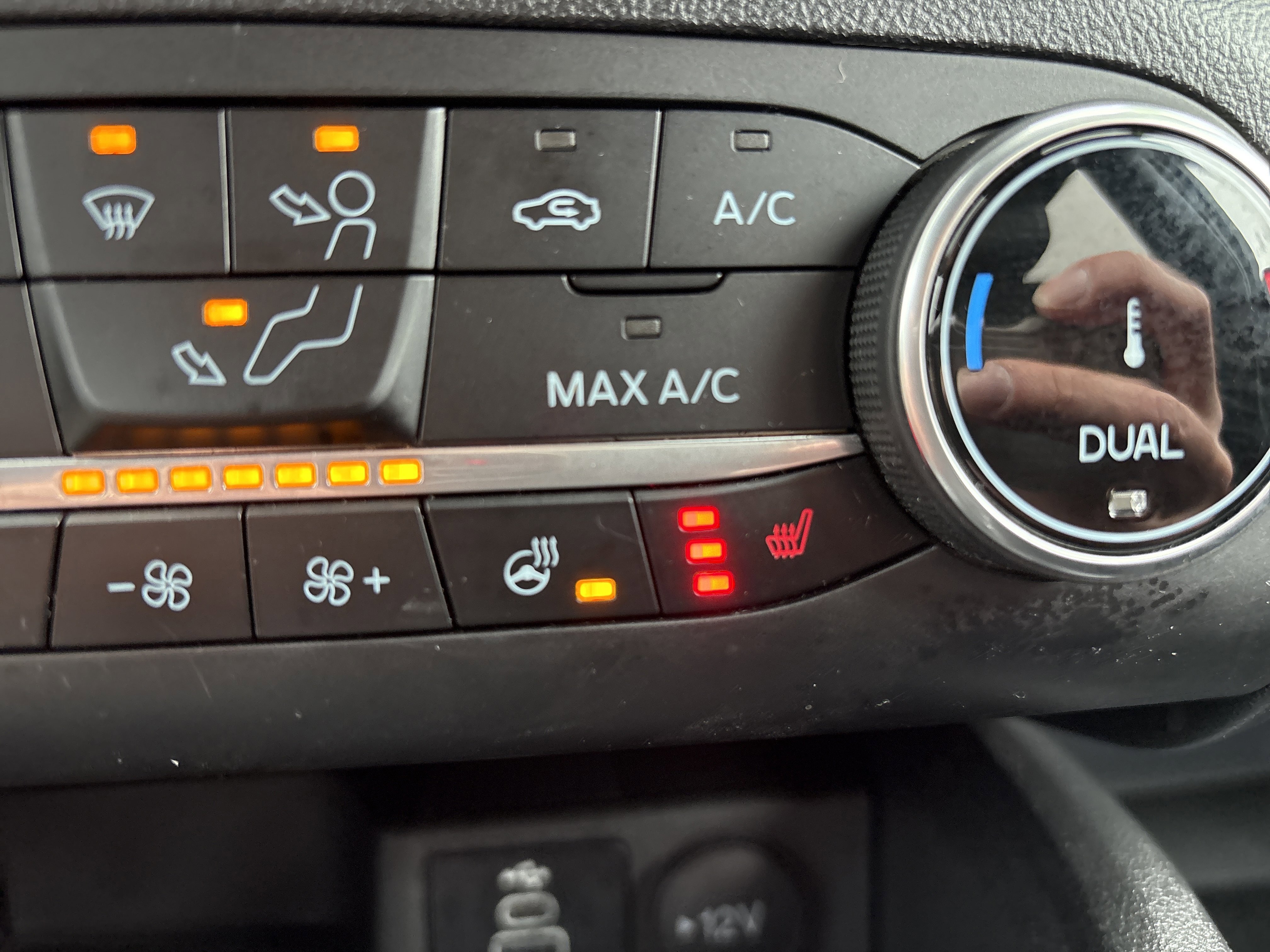 Certified 2025 Ford Escape ST-Line Select AWD/4WD image 29