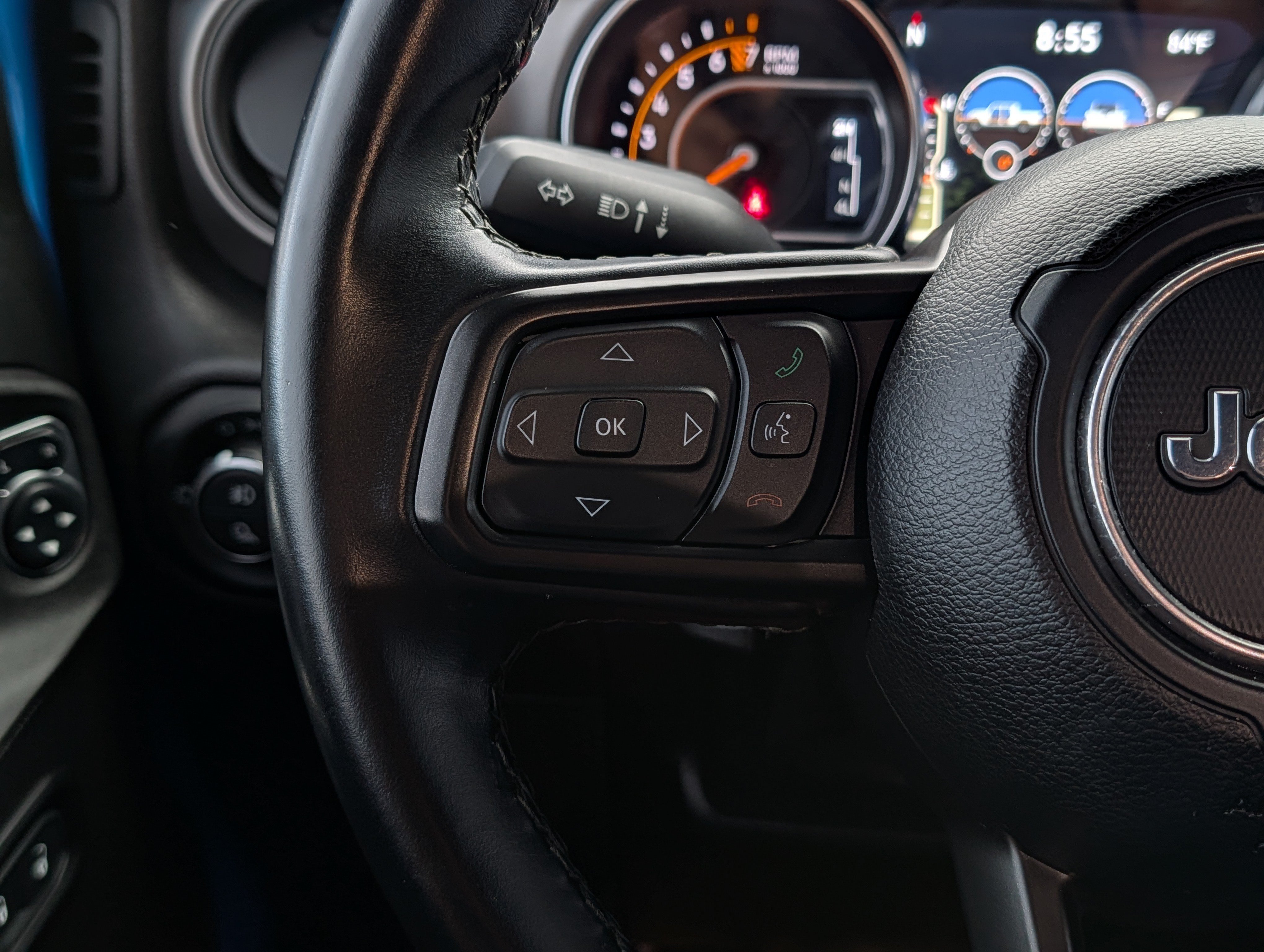 Used 2021 Jeep Gladiator Sport AWD/4WD image 27