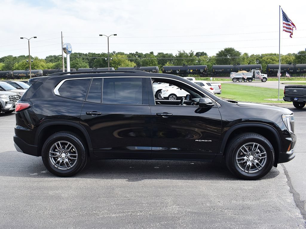 Used 2025 GMC Acadia Elevation AWD/4WD image 14
