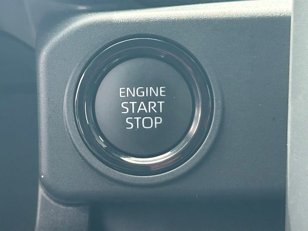 Used 2025 Toyota Tacoma SR5 RWD image 38
