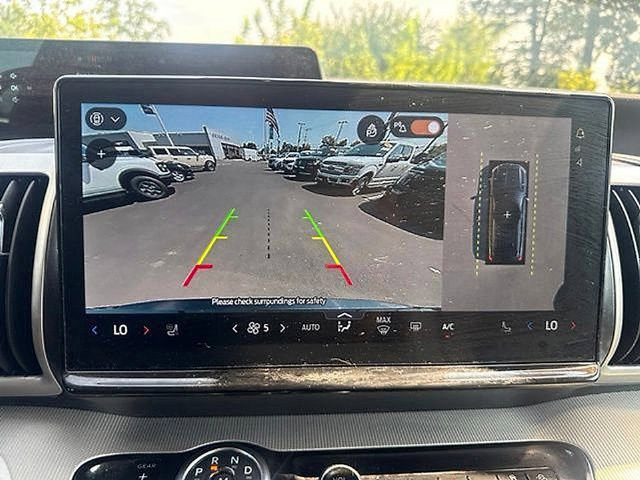 Certified 2025 Ford Expedition Active AWD/4WD image 29