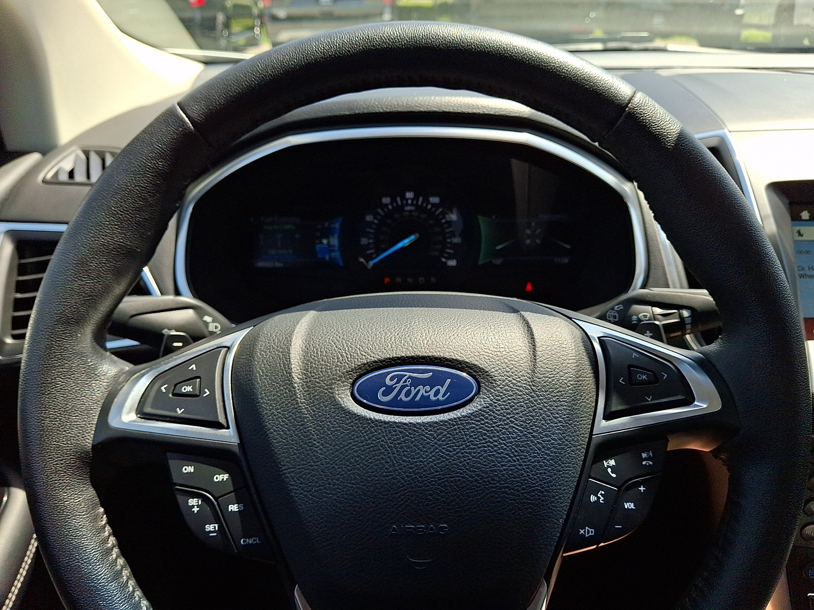 Certified 2018 Ford Edge Titanium w/ Equipment Group 301A AWD/4WD image 23