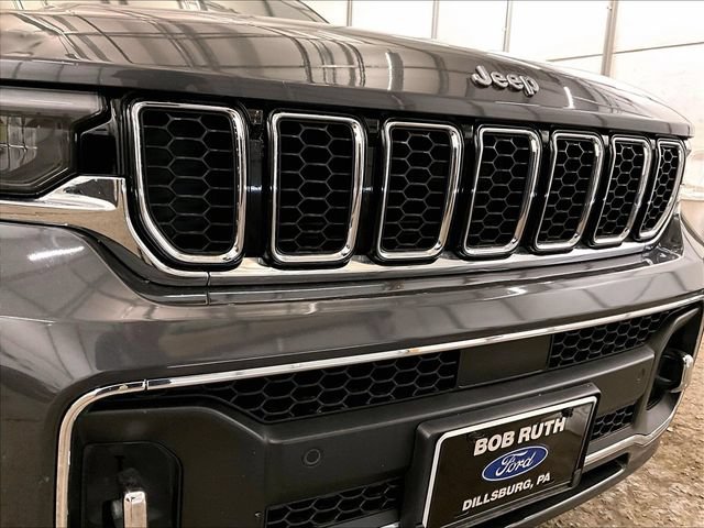 Used 2021 Jeep Grand Cherokee L Overland w/ Luxury Tech Group IV AWD/4WD image 30
