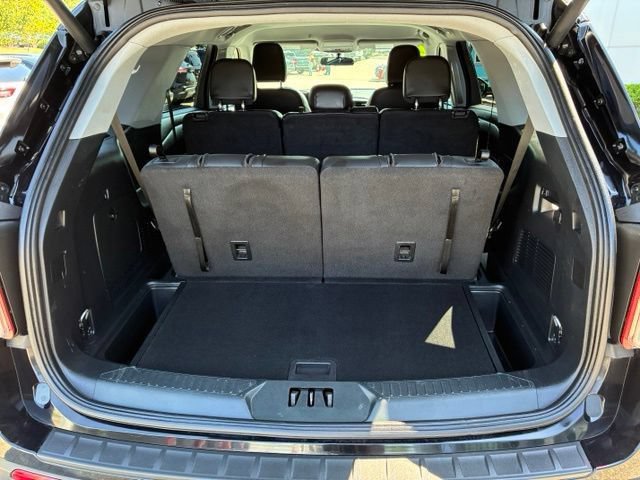 Certified 2023 Ford Explorer XLT w/ Equipment Group 202A AWD/4WD image 11