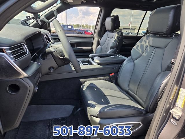 Used 2024 Jeep Wagoneer Series II AWD/4WD image 9