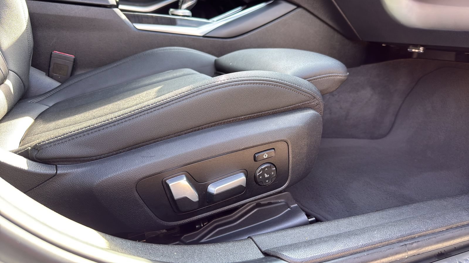Used 2019 BMW 330i xDrive Sedan AWD/4WD image 22