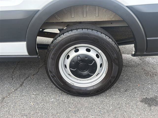 Certified 2025 Ford Transit 250 148 High Roof RWD image 22