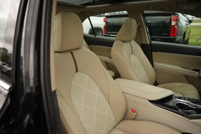 Used 2018 Toyota Camry XLE FWD image 20