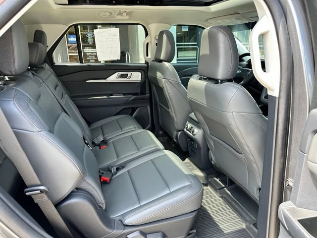 Certified 2025 Ford Explorer Active w/ Active Comfort Package AWD/4WD image 52