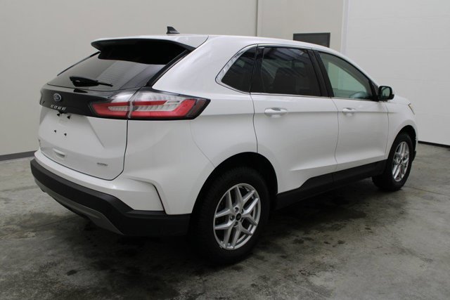 Certified 2023 Ford Edge SEL w/ Convenience Package image 2