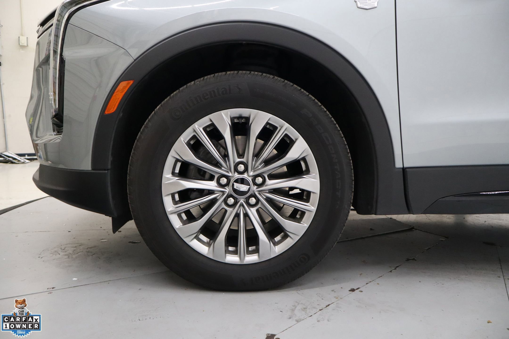 Used 2025 Cadillac XT4 Premium Luxury image 12