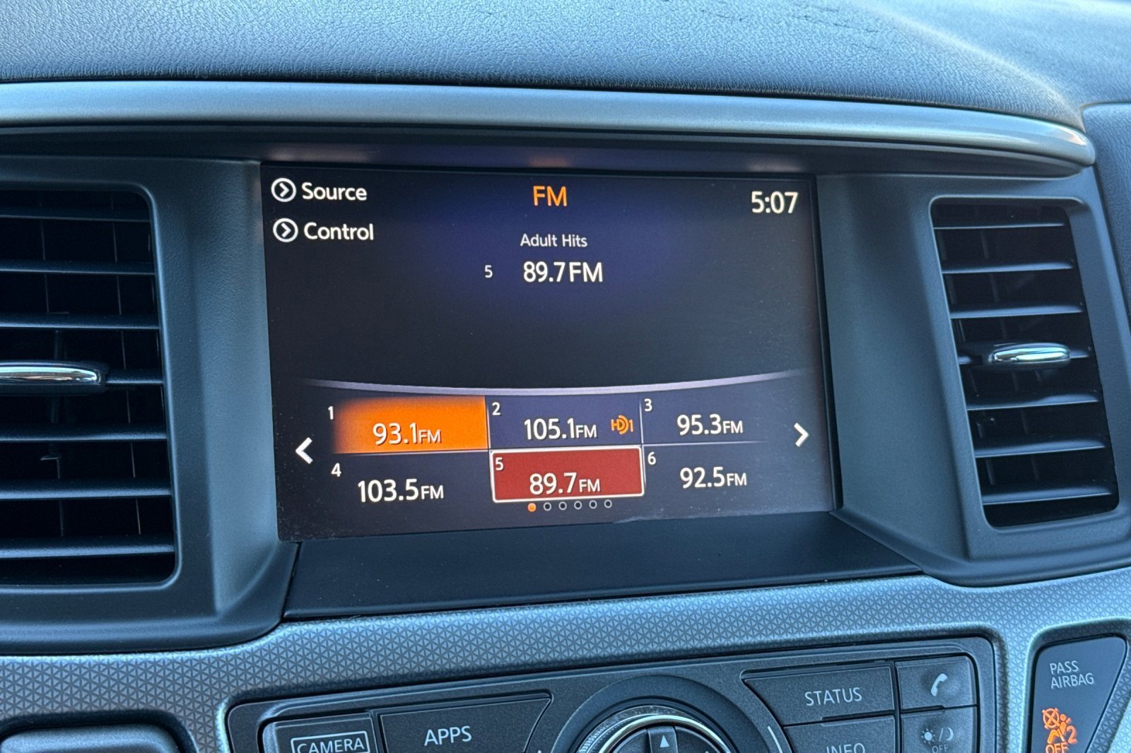 Used 2019 Nissan Pathfinder SL image 20