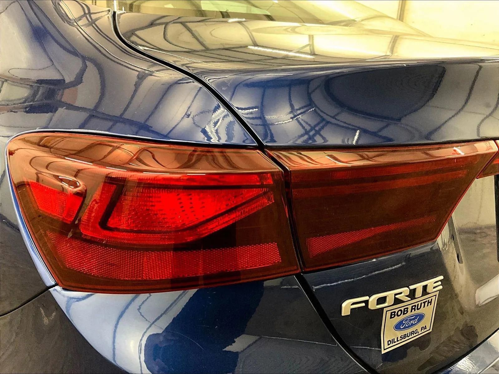 Used 2023 Kia Forte LXS w/ LXS Technology Package FWD image 28