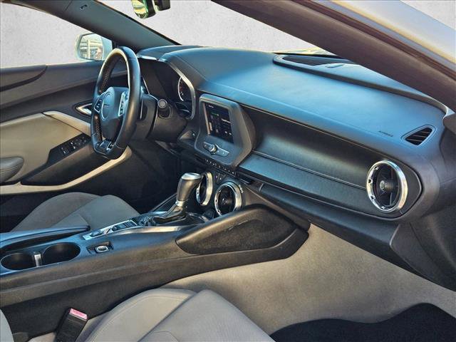 Used 2020 Chevrolet Camaro LT RWD image 18