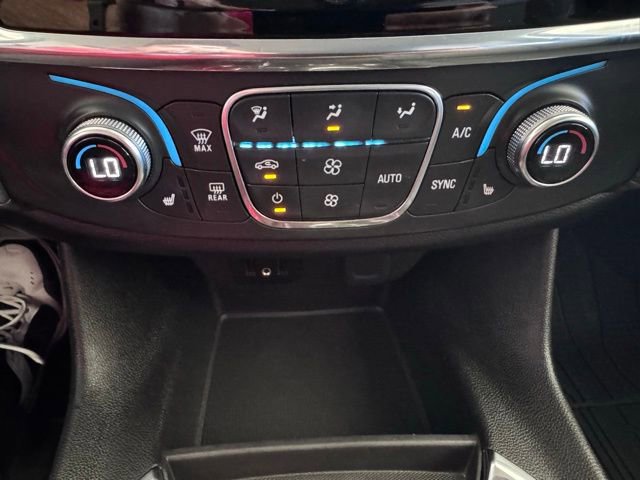 Used 2019 Chevrolet Traverse LT w/ LT Premium Package FWD image 22