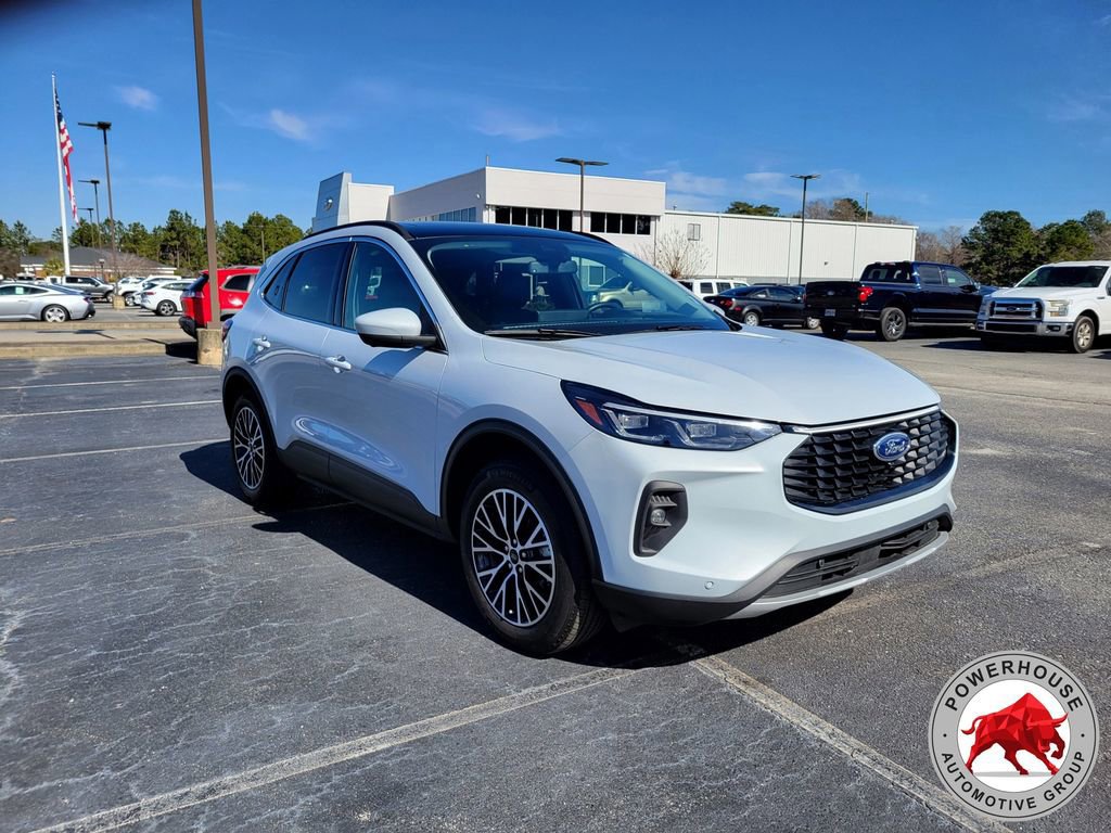 Certified 2025 Ford Escape SE w/ PHEV Premium Package image 7