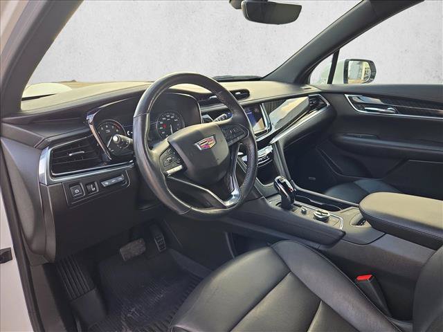 Used 2022 Cadillac XT6 Premium Luxury w/ LPO, ONYX Package FWD image 10
