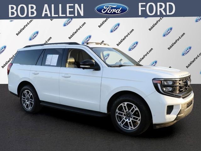Certified 2025 Ford Expedition Active AWD/4WD image 2