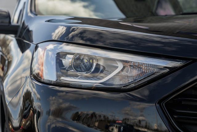 Certified 2022 Ford Edge SE w/ Black Appearance Package image 19