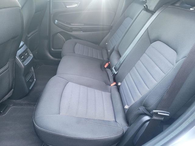Certified 2022 Ford Edge SE w/ Black Appearance Package AWD/4WD image 8