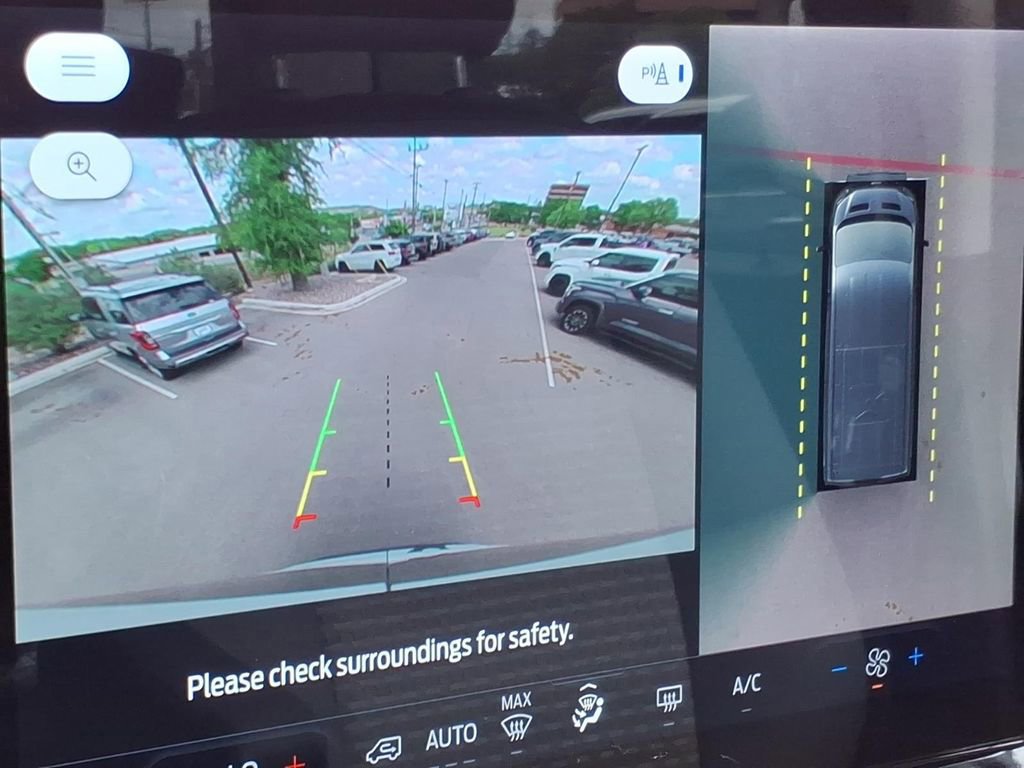 Certified 2023 Ford Transit 350 XLT RWD image 23