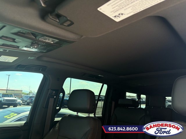 Used 2022 Chevrolet Suburban Z71 w/ Z71 Off-Road Package AWD/4WD image 21