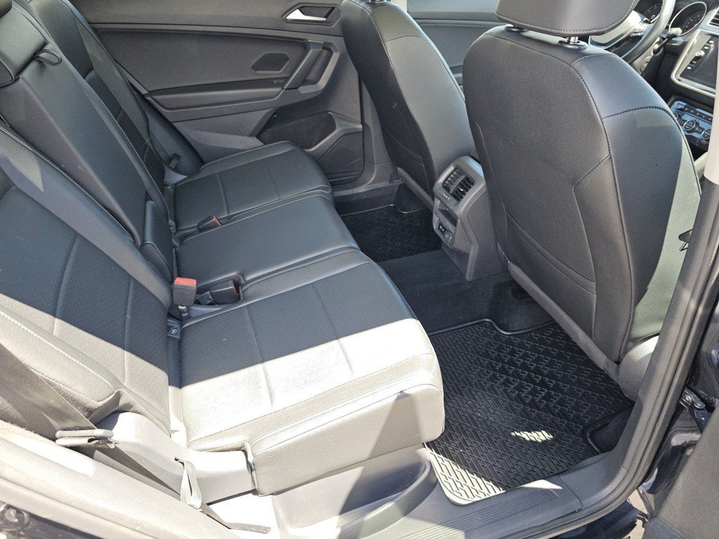 Used 2019 Volkswagen Tiguan SE w/ Panoramic Sunroof Package AWD/4WD image 5