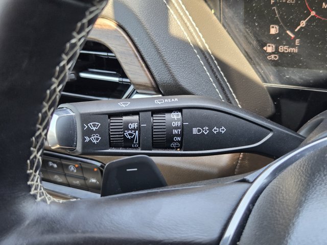 Used 2025 GMC Yukon Denali Ultimate AWD/4WD image 27