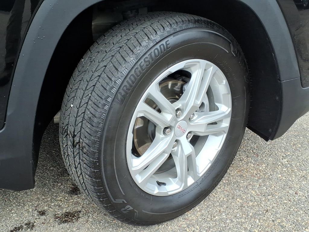 Used 2023 GMC Terrain SLE w/ LPO, Floor Liner Package AWD/4WD image 9