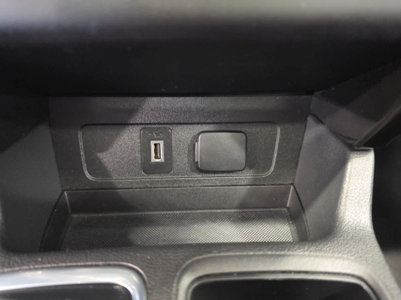 Certified 2018 Ford Escape Titanium AWD/4WD image 25