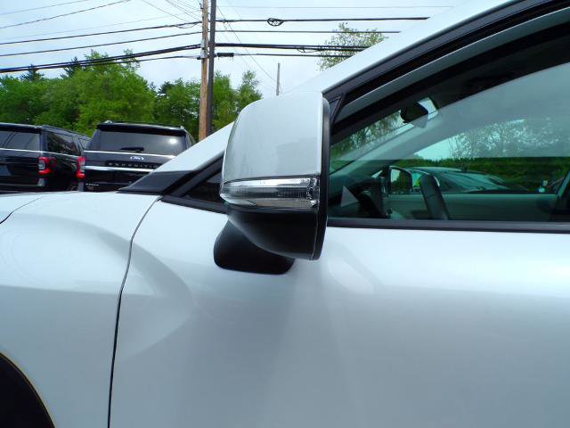 Used 2022 Toyota Corolla Cross LE AWD/4WD image 5