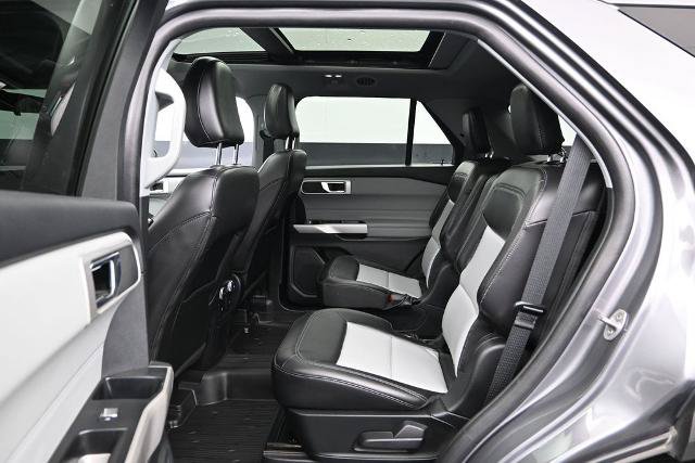 Certified 2022 Ford Explorer XLT w/ Equipment Group 202A AWD/4WD image 21