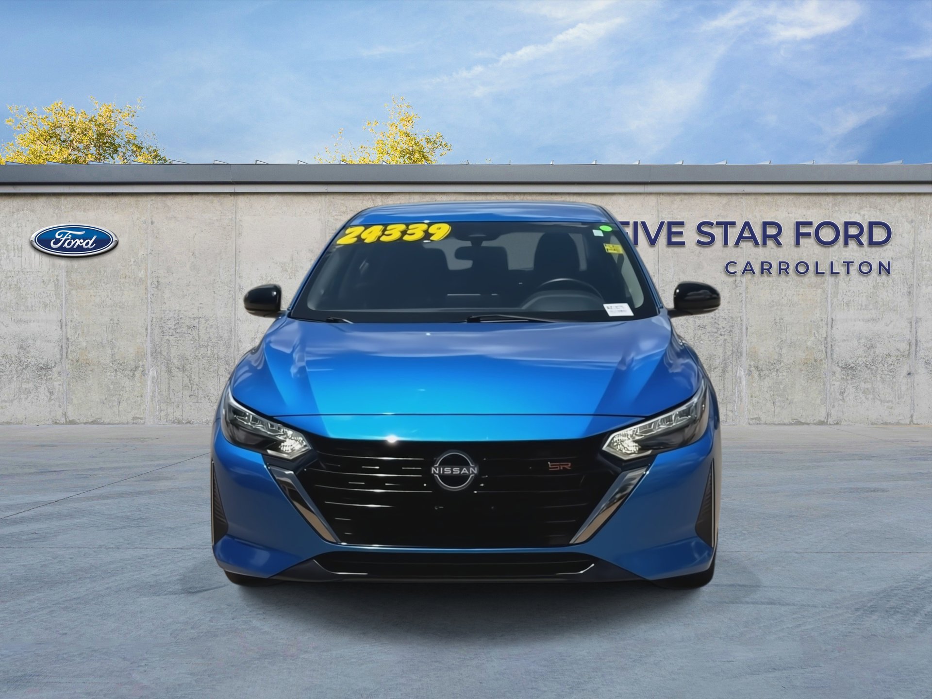 Used 2025 Nissan Sentra SR FWD image 3