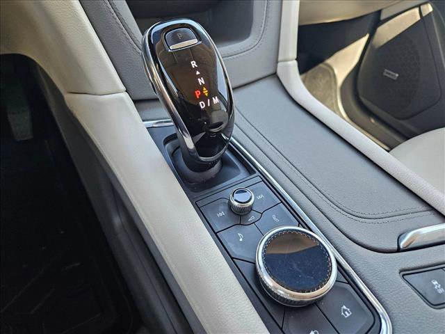 Used 2021 Cadillac XT5 Premium Luxury w/ LPO, Floor Liner Package image 12