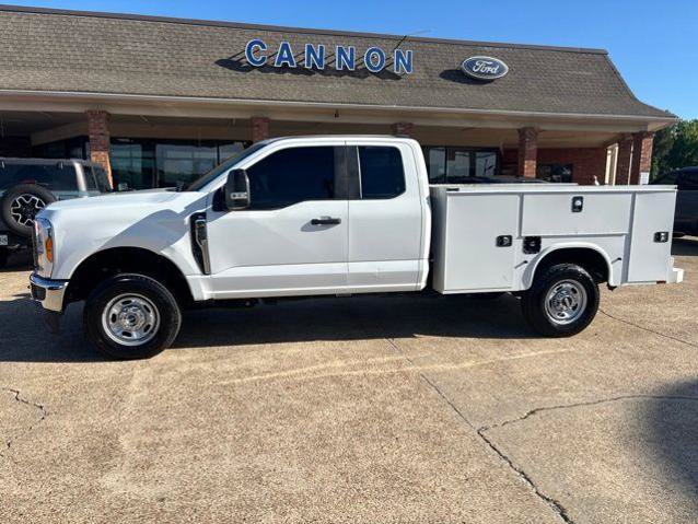 Certified 2023 Ford F250 XL w/ XL Chrome Package AWD/4WD image 2
