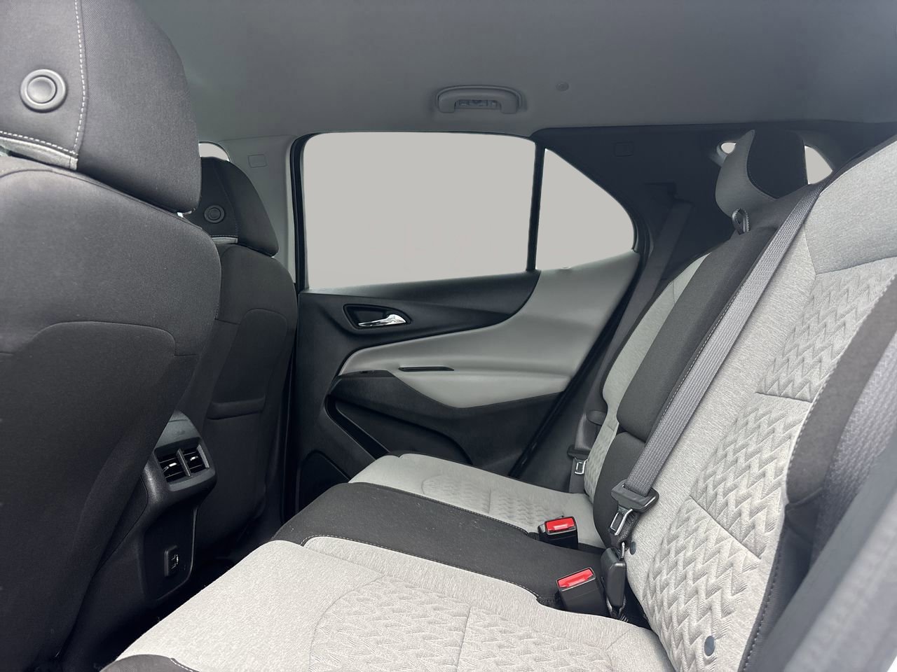 Used 2024 Chevrolet Equinox LS w/ LS Convenience Package image 21