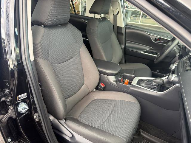Used 2025 Toyota RAV4 LE image 12