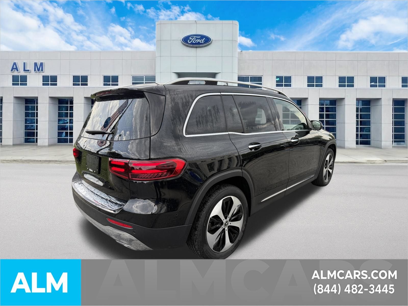 Used 2025 Mercedes-Benz GLB 250 image 5