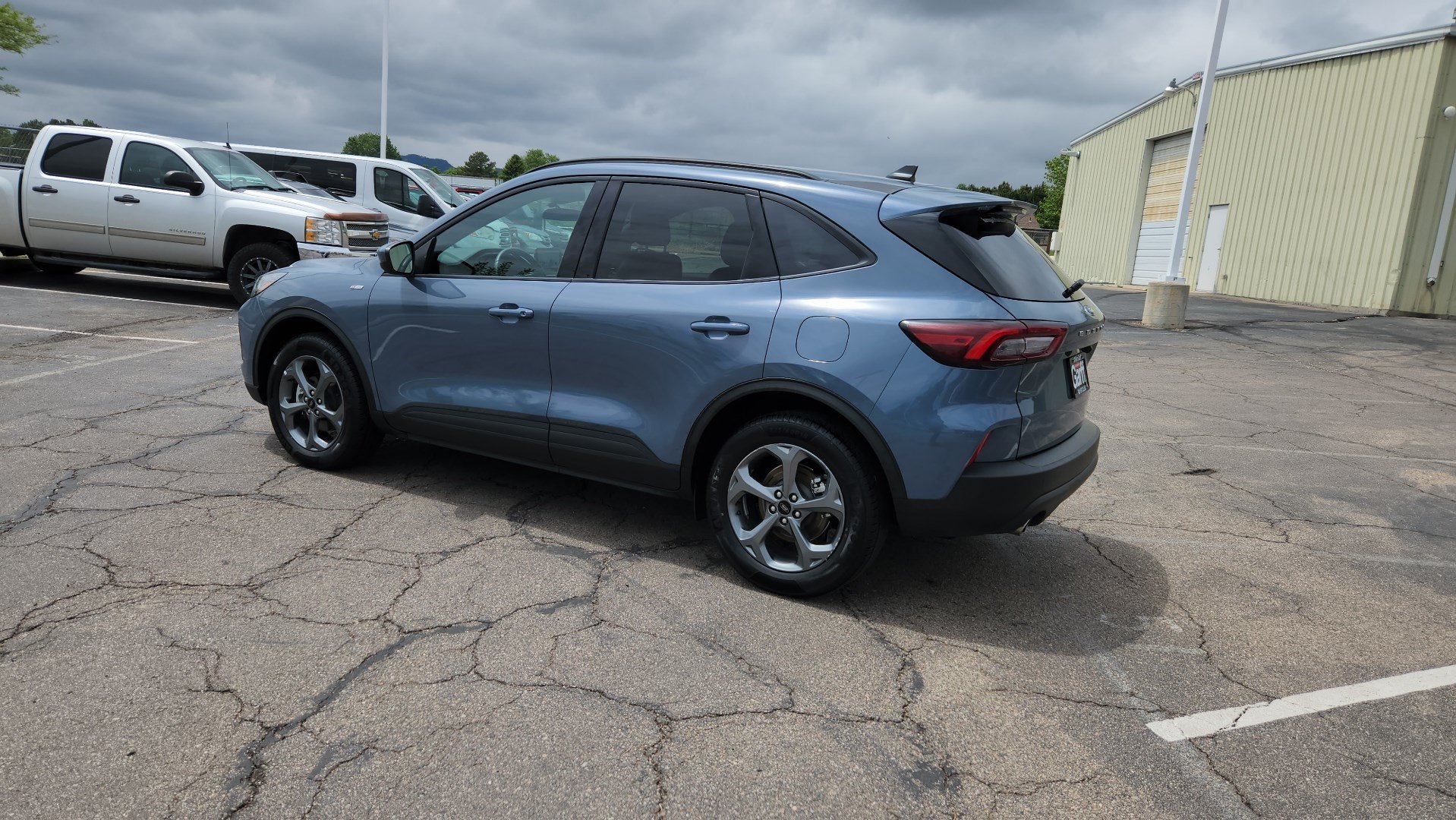 Certified 2025 Ford Escape ST-Line Select AWD/4WD image 9