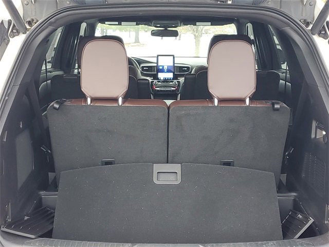 Certified 2022 Ford Explorer Platinum w/ Equipment Group 601A image 35