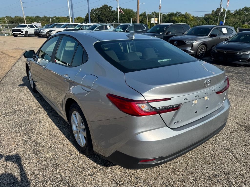 Used 2025 Toyota Camry LE FWD image 6