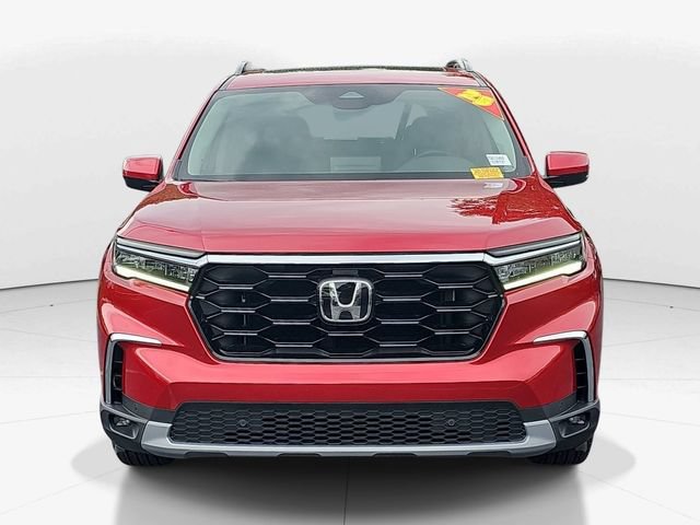 Used 2025 Honda Pilot Touring image 8