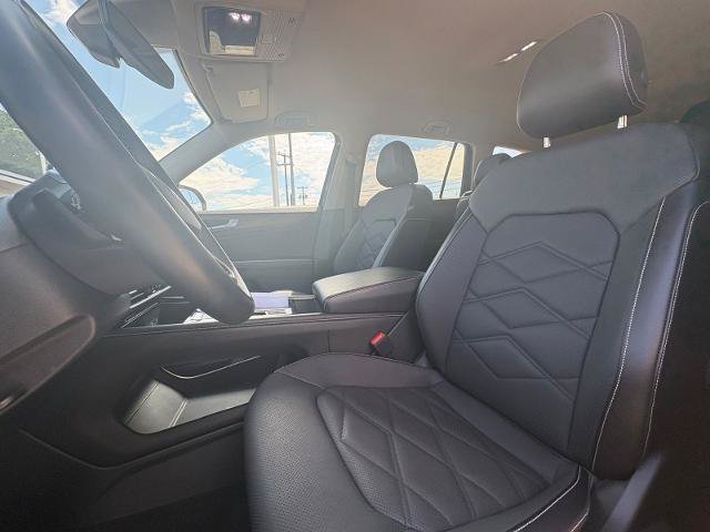 Used 2024 Volkswagen Atlas SE AWD/4WD image 12