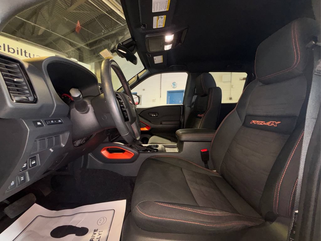 Used 2022 Nissan Frontier PRO-4X w/ Off-Road Protection Package AWD/4WD image 9