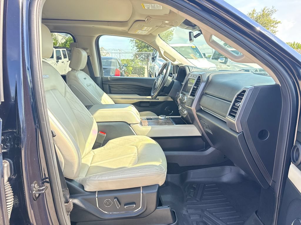 Certified 2021 Ford Expedition Max Platinum RWD image 28